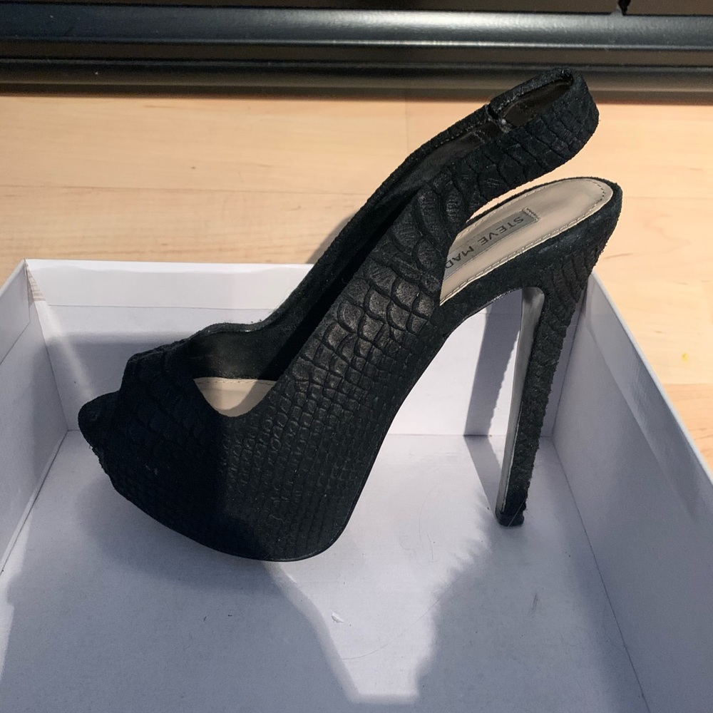 Steve Madden high heels never worn